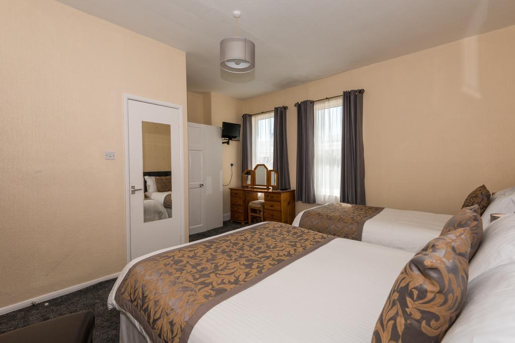 The Sea Crest Hotel มอร์คัมบ์ ภายนอก รูปภาพ