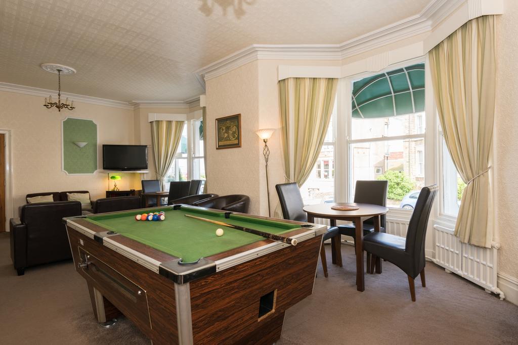 The Sea Crest Hotel มอร์คัมบ์ ภายนอก รูปภาพ